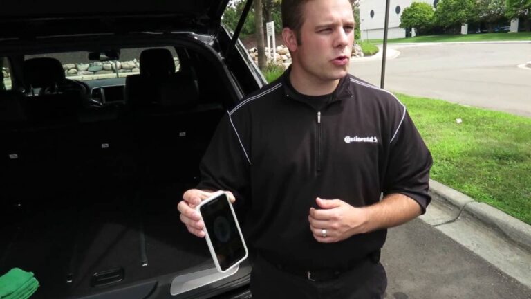 Your Smartphone as a Key to Your Car — Continental Solution — Bob Giles NewCarNews.TV