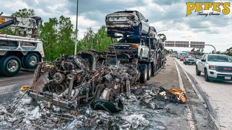 Car Carrier Caught Fire on Freeway! Car Carrier Caught Fire on Freeway!