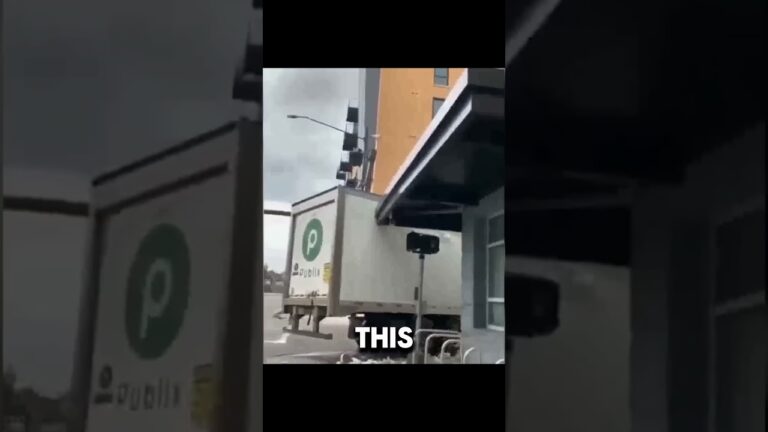 Publix Semi Truck vs. Low Roof – Painful Scrape! 🚛😬