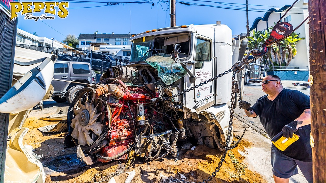 Dump Truck Crash in Hollywood Destroys EVERYTHING in its Path! Dump Truck Crash in Hollywood Destroys EVERYTHING in its Path!