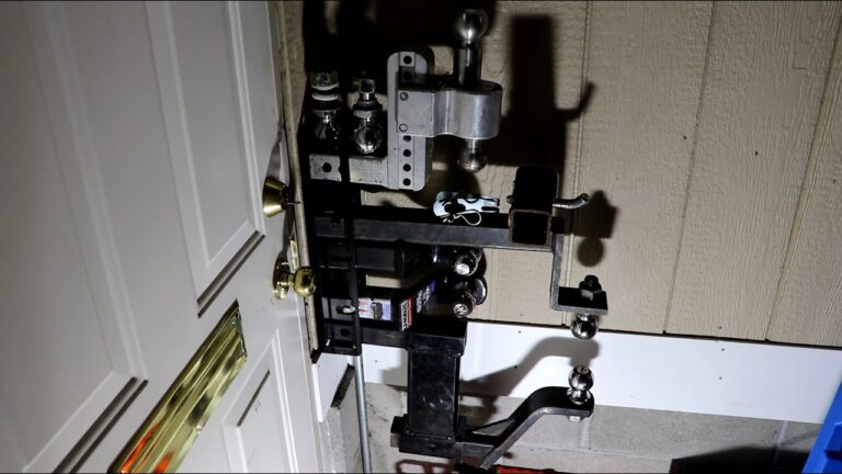 Hitch Stor Wall Mounted 7-Hitch Receiver and Hitch Talk Hitch Stor Wall Mounted 7-Hitch Receiver and Hitch Talk