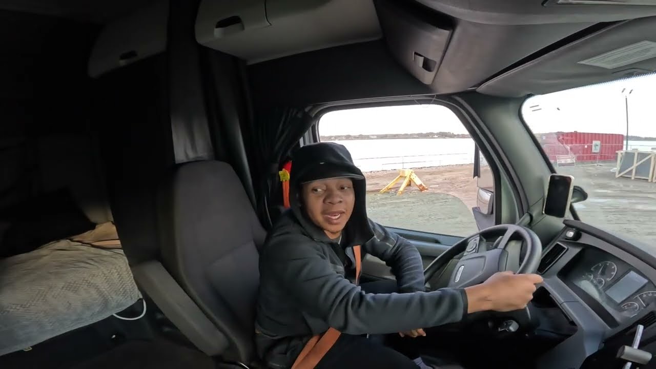 VISITING HOME IN MY SEMI VISITING HOME IN MY SEMI